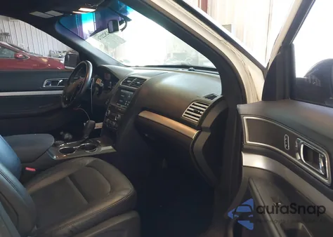 2016 Ford Explorer Xlt z USA, uszkodzony, nr VIN 1FM5K8D81GGC03118